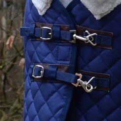 Weatherbeeta ComfiTec Deluxe Diamond Stable Rug Standard 250g Medium (Navy) -Professional Equestrian Shop 11447f