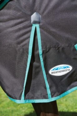 Weatherbeeta Green-Tec 900D Turnout Rug Detach-A-Neck 360g Heavyweight (Black/Bottle Green) 8 Weatherbeeta Green-Tec 900D Turnout Rug Detach-A-Neck 360g Heavyweight (Black/Bottle Green) -Professional Equestrian Shop 11623d